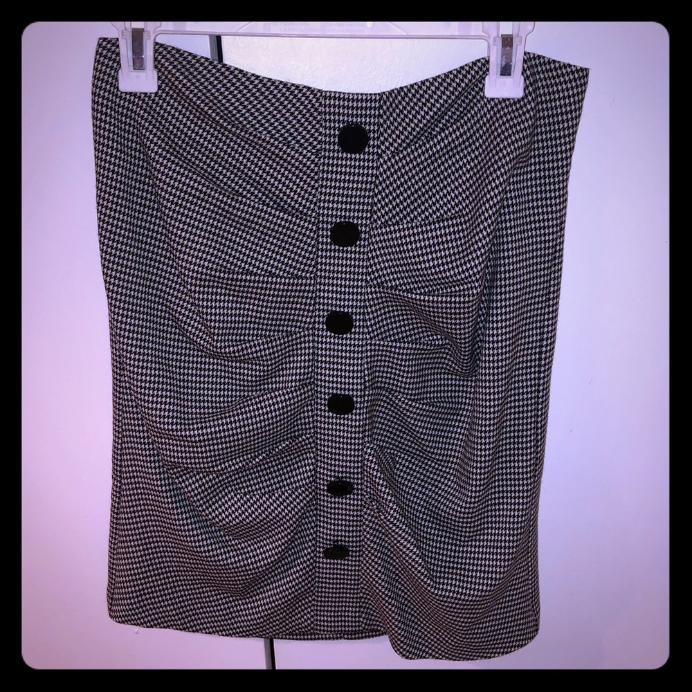 Cute black & white checkered office pencil skirt